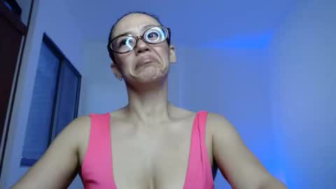 Annie online show from 04-07-26, 09:37