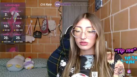 Snapshot of anniee_land chatting on 01-04-25, 04:43 Annie online show from 01-04-25, 04:43