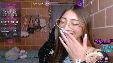 Snapshot of anniee_land chatting on 01-04-25, 07:44 Annie online show from 01-04-25, 07:44