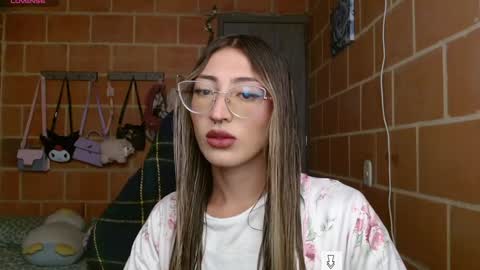 Snapshot of anniee_land chatting on 01-20-25, 01:21 Annie online show from 01-20-25, 01:21