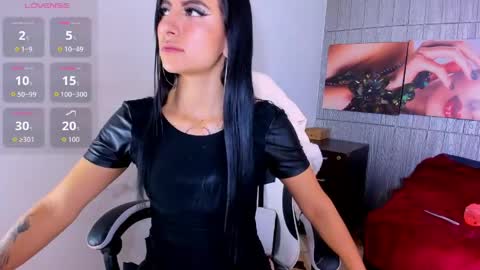 Anniee online show from 05-25-26, 12:55