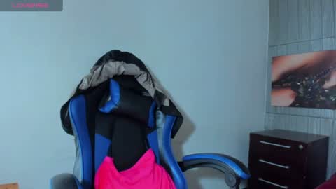 Snapshot of anniee_x chatting on 07-07-26, 11:47 Anniee online show from 07-07-26, 11:47