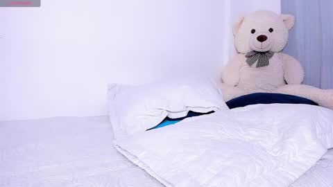 Snapshot of anniegil_cs chatting on 12-06-24, 04:03 Annie online show from 12-06-24, 04:03