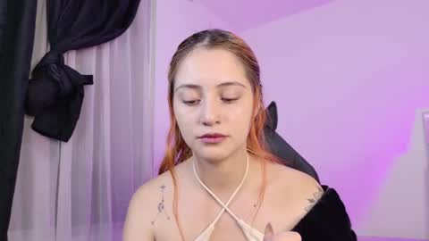 Snapshot of anniemora_ chatting on 07-14-26, 02:27 Annie online show from 07-14-26, 02:27
