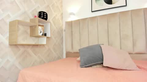 Annie Queen online show from 03-18-26, 03:09