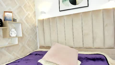 Snapshot of anniie_queen chatting on 07-02-26, 04:18 Annie Queen online show from 07-02-26, 04:18