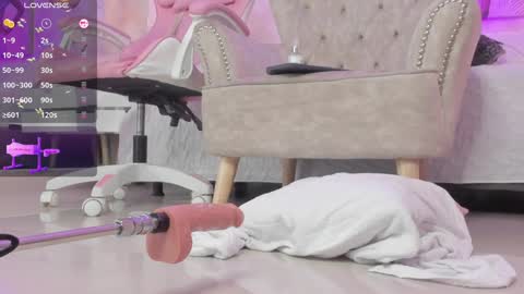 Snapshot of anniita_ chatting on 01-22-25, 09:46 VIVIANNA online show from 01-22-25, 09:46