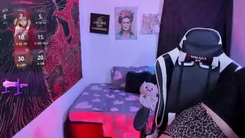 Snapshot of annika_03 chatting on 07-18-26, 01:43 Gise. online show from 07-18-26, 01:43