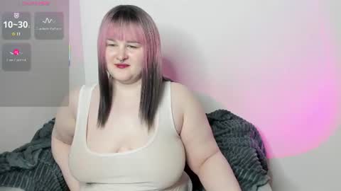 Snapshot of annnott chatting on 06-22-26, 10:34 Ann online show from 06-22-26, 10:34