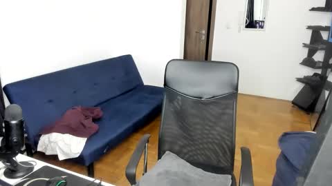    online show from 10-20-25, 03:01