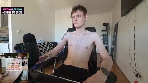 Snapshot of annonimsick chatting on 06-19-26, 07:34 online show from 06-19-26, 07:34