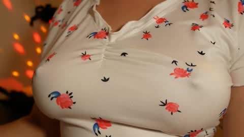 Anny online show from 10-24-25, 04:20