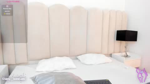 Snapshot of annybombastic chatting on 02-17-26, 10:49 Anny online show from 02-17-26, 10:49