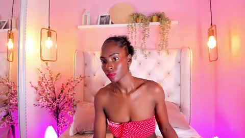 Snapshot of annyfiore chatting on 02-01-25, 06:43 Anny online show from 02-01-25, 06:43
