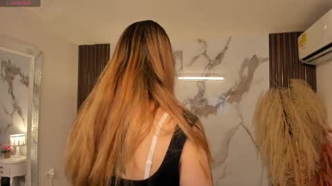 Anny online show from 05-18-26, 08:14