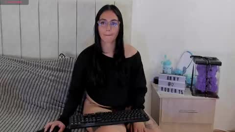 Anny online show from 05-15-26, 07:54