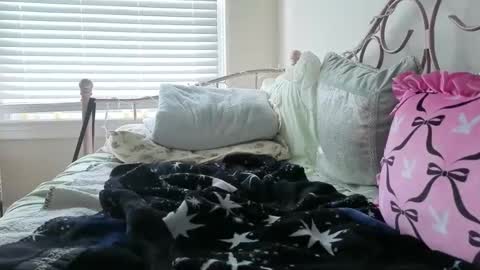 anon_bunny online show from 04-10-26, 06:23