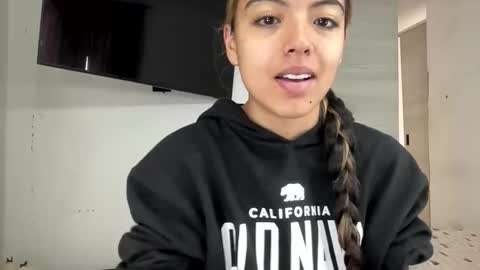 anotella_aa online show from 04-15-26, 07:32