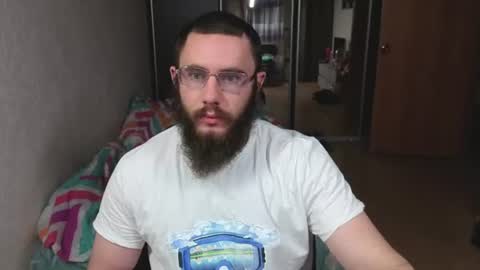 Snapshot of ant_power chatting on 06-14-26, 10:45 Ant online show from 06-14-26, 10:45