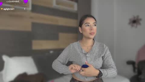 Anthonella Sweet online show from 11-14-25, 11:09