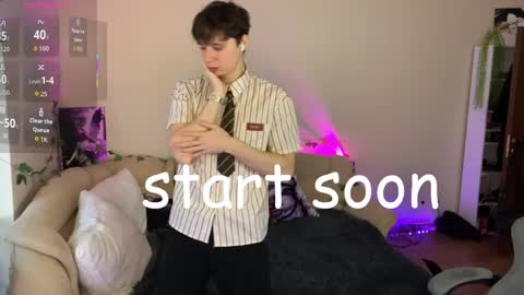 Snapshot of anthonycutie chatting on 05-08-26, 12:43 Anthony online show from 05-08-26, 12:43