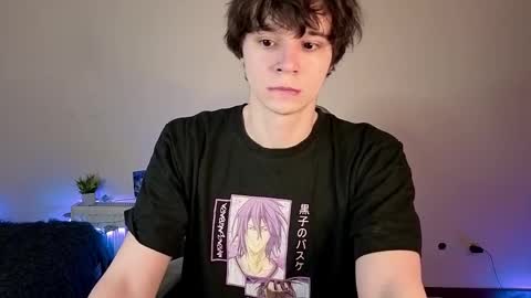 Snapshot of anthonycutie chatting on 06-04-26, 04:51 Anthony online show from 06-04-26, 04:51