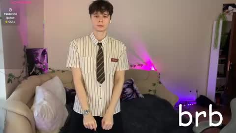 Snapshot of anthonycutie chatting on 06-11-26, 04:43 Anthony online show from 06-11-26, 04:43