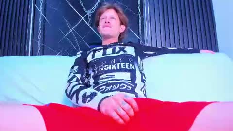 Snapshot of anthonystone_ chatting on 06-12-26, 09:03 Anthonny online show from 06-12-26, 09:03