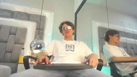 Snapshot of anthonystone_ chatting on 06-21-26, 08:22 Anthonny online show from 06-21-26, 08:22