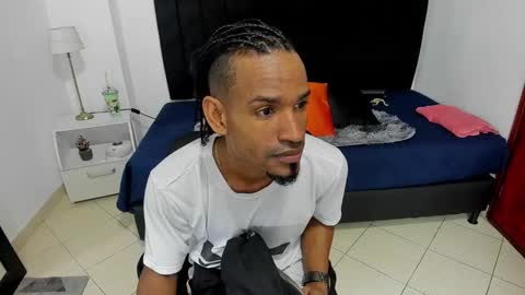 Snapshot of anthoy_wayans chatting on 12-15-24, 09:09 online show from 12-15-24, 09:09