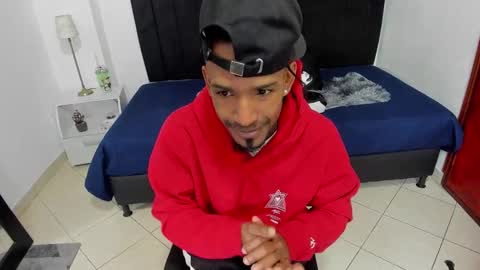 Snapshot of anthoy_wayans chatting on 12-18-24, 12:10 online show from 12-18-24, 12:10