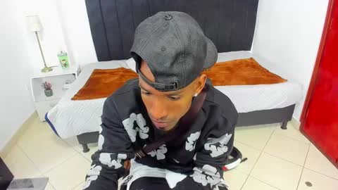 Snapshot of anthoy_wayans chatting on 01-19-25, 07:04 online show from 01-19-25, 07:04