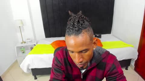 Snapshot of anthoy_wayans chatting on 02-01-25, 08:05 online show from 02-01-25, 08:05