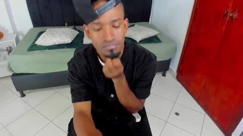 Snapshot of anthoy_wayans chatting on 03-05-25, 01:21 online show from 03-05-25, 01:21