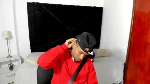 Snapshot of anthoy_wayans chatting on 09-09-25, 12:32 online show from 09-09-25, 12:32