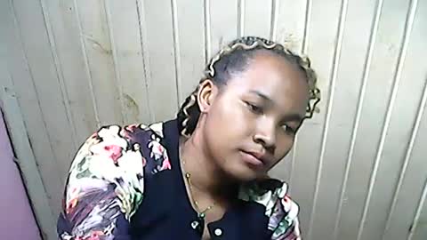 Snapshot of antine9794 chatting on 06-15-26, 04:36 antine9794 online show from 06-15-26, 04:36