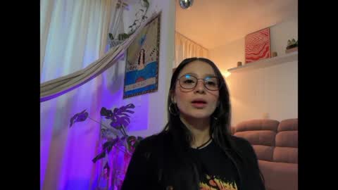 Nell. online show from 06-06-26, 05:50
