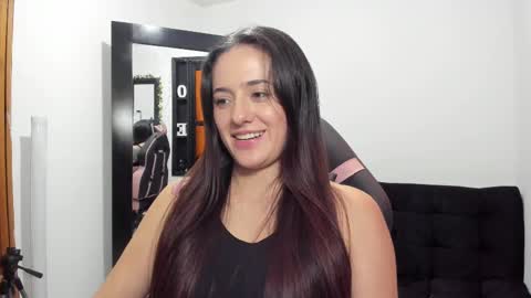 Snapshot of antonella_naughty1 chatting on 02-19-25, 08:31 antonella online show from 02-19-25, 08:31