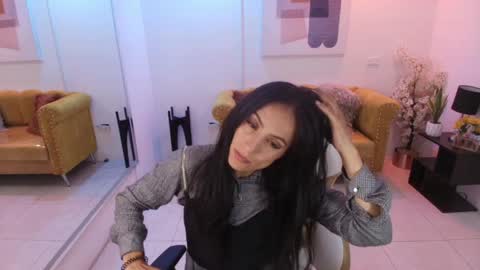 Antonella.  online show from 05-11-26, 12:55