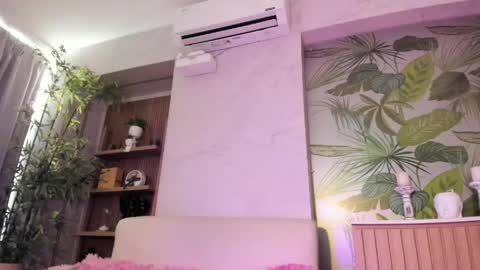 Snapshot of antonella_rossi24 chatting on 05-22-26, 08:47 Antonella Rossi online show from 05-22-26, 08:47