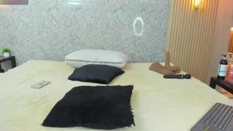 Snapshot of antonella_west chatting on 04-20-26, 09:38 Anto online show from 04-20-26, 09:38