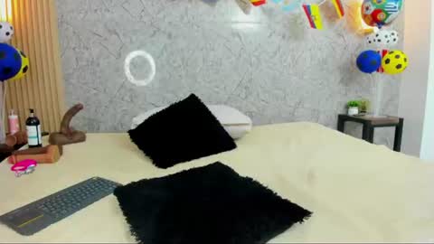 Snapshot of antonella_west chatting on 06-20-26, 09:28 Anto online show from 06-20-26, 09:28