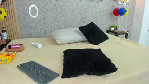 Snapshot of antonella_west chatting on 07-03-26, 09:10 Anto online show from 07-03-26, 09:10