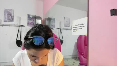 Snapshot of antonellakling_ chatting on 01-17-26, 11:59 ANTONELLA online show from 01-17-26, 11:59