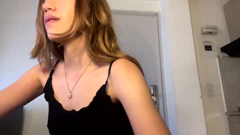 Antonella  online show from 01-22-25, 04:55