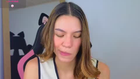 Snapshot of antonellarossii_ chatting on 07-17-26, 12:56 Antonella online show from 07-17-26, 12:56