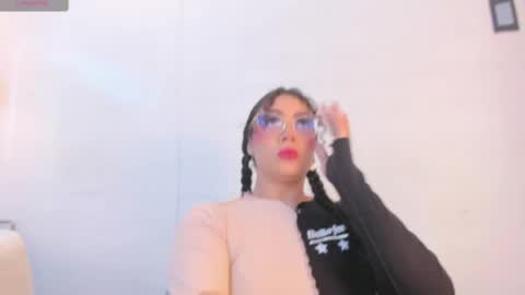 Snapshot of antonellepiercee chatting on 06-09-26, 11:33 A N T O N E L L E online show from 06-09-26, 11:33