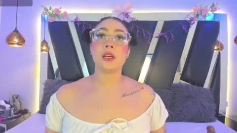 Snapshot of antonellepiercee chatting on 07-02-26, 11:16 A N T O N E L L E online show from 07-02-26, 11:16