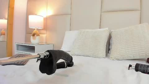 Snapshot of antoniaross chatting on 07-28-26, 04:39 Antonia online show from 07-28-26, 04:39