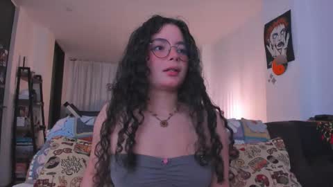 Snapshot of antoniart_ chatting on 02-16-26, 03:57 Antonia online show from 02-16-26, 03:57